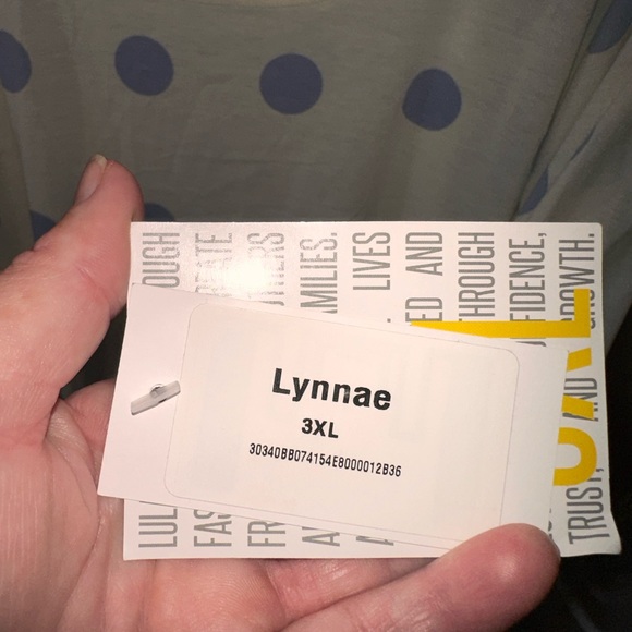 Lularoe 3X off white Lynnae withβ large lavender polka dots.NWT. πππ - Picture 4 of 9